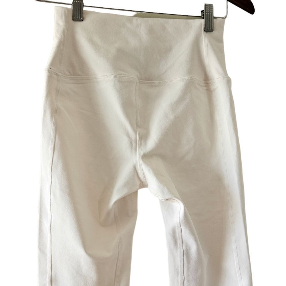 Alo Yoga High Waist Moto Biker Legging Pants Size Medium Light Cream. - Picture 14 of 16